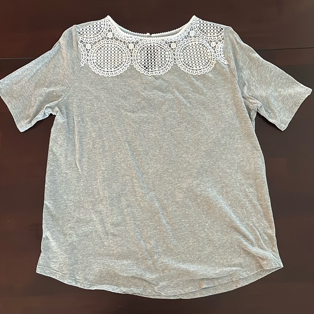 Loft Tshirt with Cut Out Lace